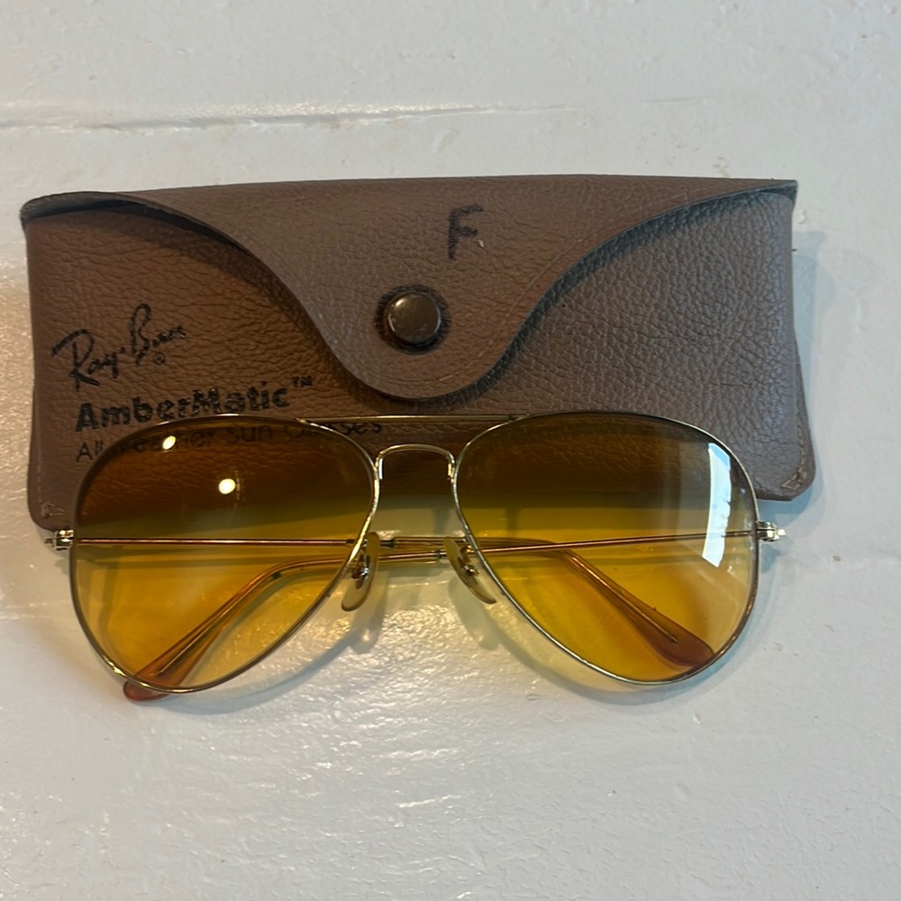 Vintage B&L Ray Ban USA Aviator  Ambermatic Yellow  58 mm All-weather Sunglasses